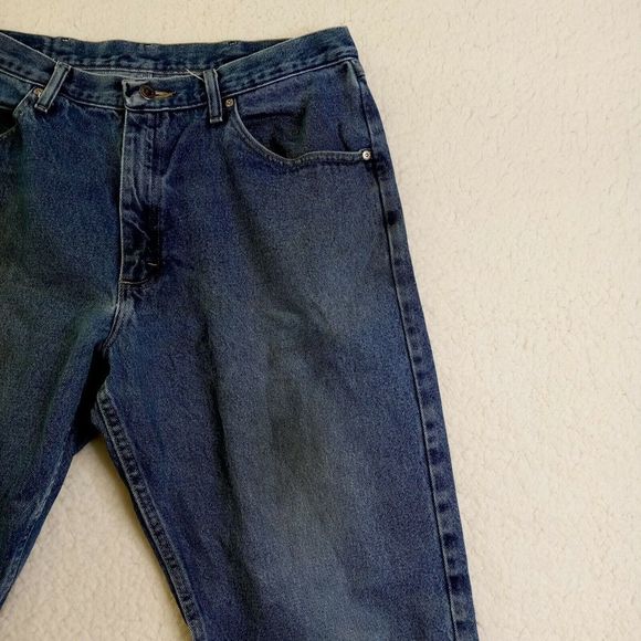 Wrangler Jeans Mens 36 x 32 Relaxed Fit‎ Blue Denim Casual Stained - Picture 4 of 11